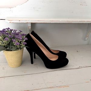 9 West Suede Pumps NIB 🖤